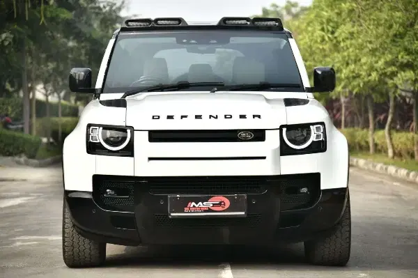 Land Rover Defender SE